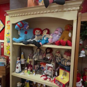 Charleston Antique Mall - Antiques Near Me - Las Vegas, Nevada Charleston Antique Mall - Antiques Near Me - Las Vegas, Nevada