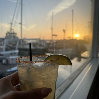 Water's Edge Restaurant and Bar - skinny margarita - New American Near Me - Ventura, California Water's Edge Restaurant and Bar - skinny margarita - New American Near Me - Ventura, California