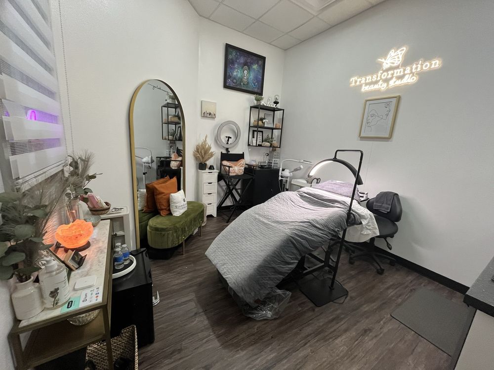Phenix Salon Suites Logo