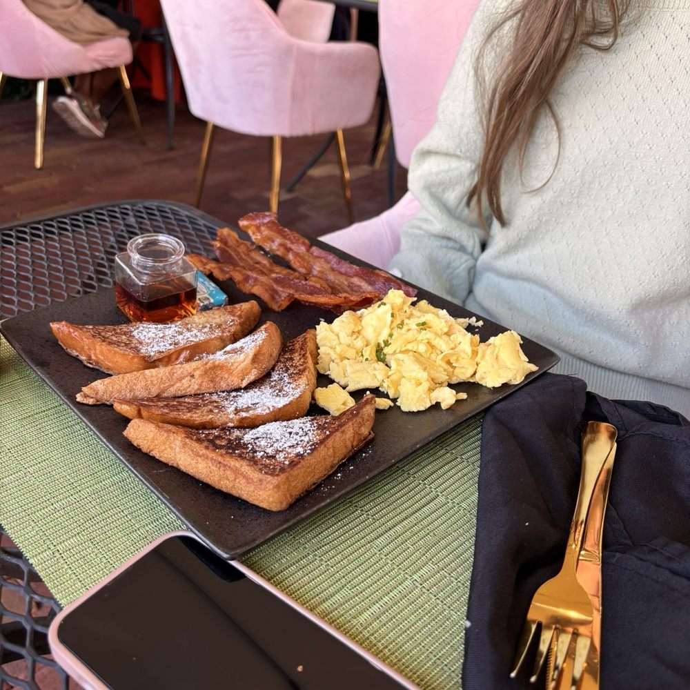 240 Rose Cafe - French Toast Breakfast - Breakfast & Brunch Near Me - Winter Park, Florida