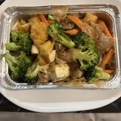 Thai Spice - Tofu Pad See Ew (no egg)