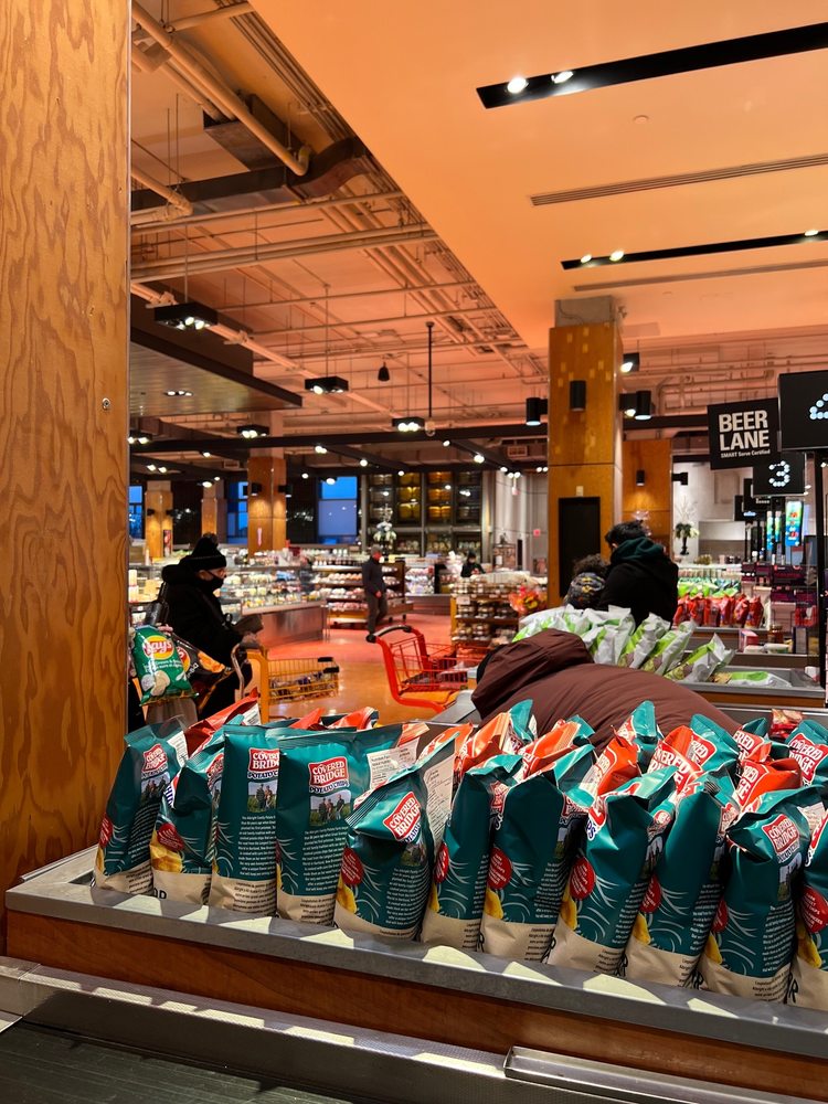 LOBLAWS Updated September 2024 156 Photos & 81 Reviews 585 Queen