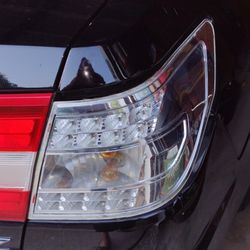 Ellisville Tire & Service - Nancy Lipari Lincoln 2007 right rear brake light cover needed from nancylipariart@gmail.com