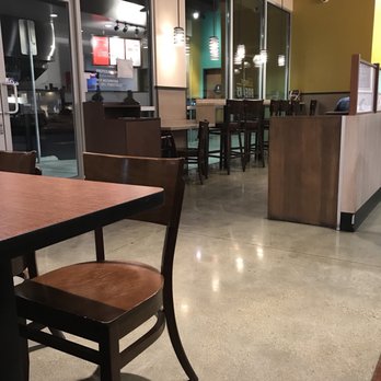 Holdaak Fried Chicken - Dining area. - Chicken Shop Near Me - Fullerton, California
