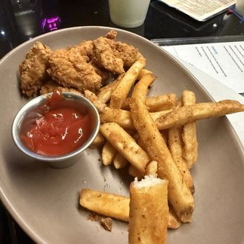 The Rim - Kids chicken nuggets and fries - Wine Bars Near Me - Fort Worth, Texas The Rim - Kids chicken nuggets and fries - Wine Bars Near Me - Fort Worth, Texas