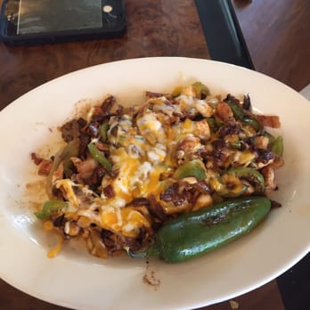 Las Delicias - Chicken and steak fajitas with sautéed bell peppers and onions mixed in, and bacon and cheese melted on top! - Mexican Near Me - Memphis, Tennessee Las Delicias - Chicken and steak fajitas with sautéed bell peppers and onions mixed in, and bacon and cheese melted on top! - Mexican Near Me - Memphis, Tennessee