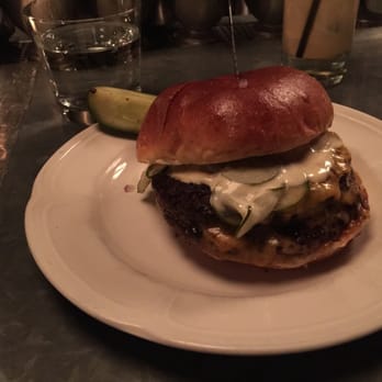 Au Cheval - Single - Bars Near Me - Chicago, Illinois