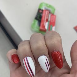 USA Nails - Look at pointer finger cuticle