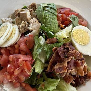 Hot N Tot - 2. Cobb Salad - American Near Me - Lomita, California