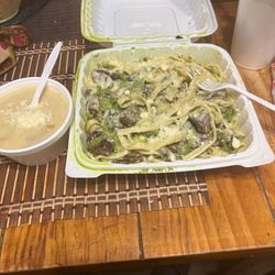 Bain St. Pastas - Creamy pesto with steak and mushroom