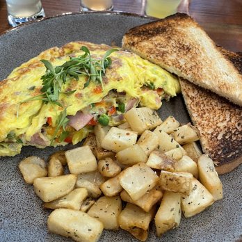 Mimosas - Weldon omelet - American Near Me - Denver, Colorado Mimosas - Weldon omelet - American Near Me - Denver, Colorado