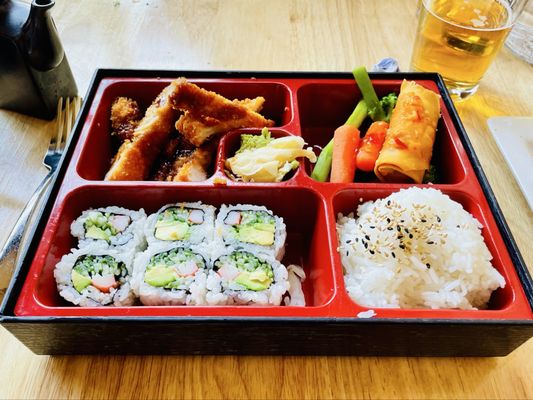 Kawa Ramen and Sushi 川ラーメンと寿司 | East Side by null