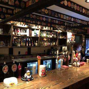 Fox And Hounds - Fox and Hounds pub bar is well stocked with liquor, whiskey and draft beers. - Pubs Near Me - Ladysmith, British Columbia
