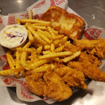 Raising Cane's Chicken Fingers - Caniac - 6 piece chicken fingers - Fast Food Near Me - El Segundo, California Raising Cane's Chicken Fingers - Caniac - 6 piece chicken fingers - Fast Food Near Me - El Segundo, California
