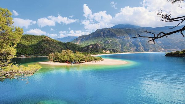 Ölüdeniz Beach by null
