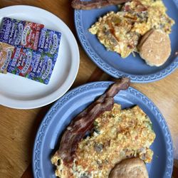 Blossom's Restaurant - Split a scramble, bacon and a biscuit