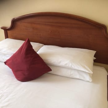 Victoria Hotel - Bed - Hotels & Travel Near Me - Galway, G Victoria Hotel - Bed - Hotels & Travel Near Me - Galway, G