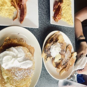 Lake Effect Diner - 3 x 3 x 3 - Diners Near Me - Buffalo, New York