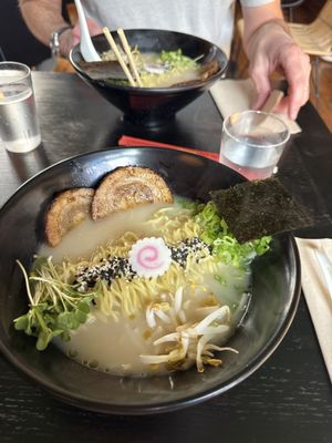 Jimoto Ramen by null