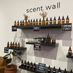 Einnim - Scent wall