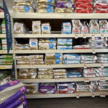 Pet Supplies Plus Chicago - No Pommy bag :( - Pet Groomers Near Me - Chicago, Illinois
