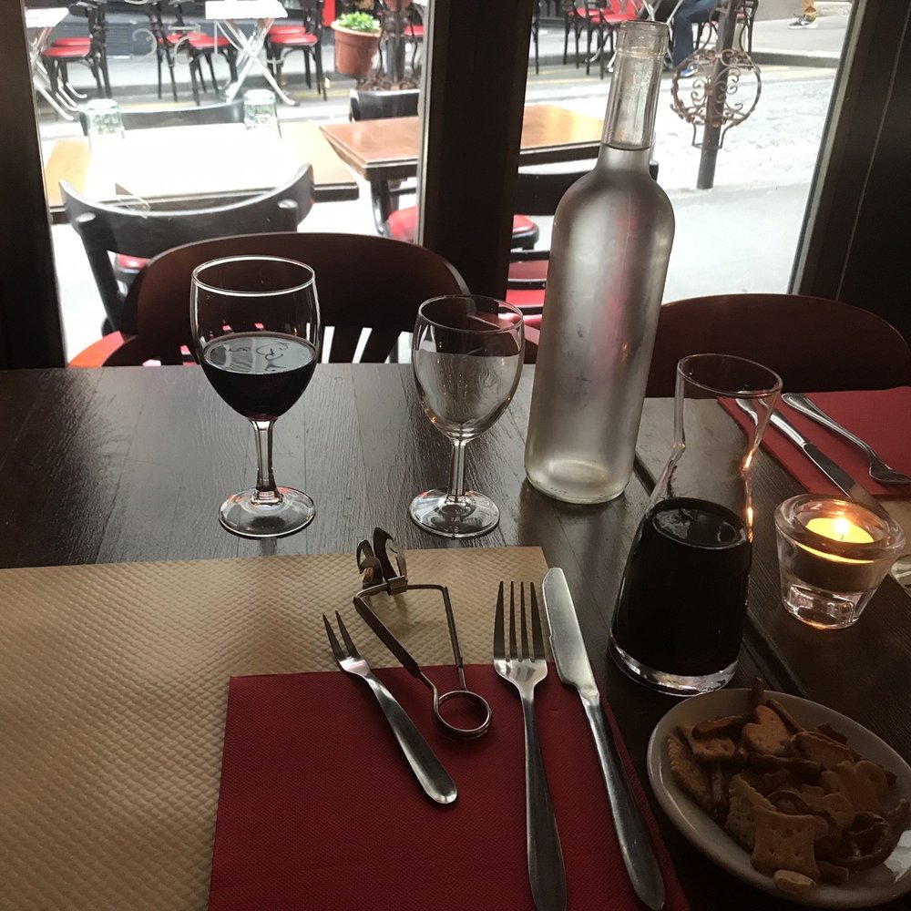 La Cave Gourmande - Vin rouge - Bistros Near Me - Paris, 75 La Cave Gourmande - Vin rouge - Bistros Near Me - Paris, 75