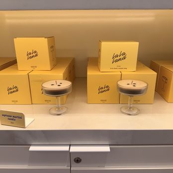 La La Land - Coffee & Tea Near Me - Los Angeles, California