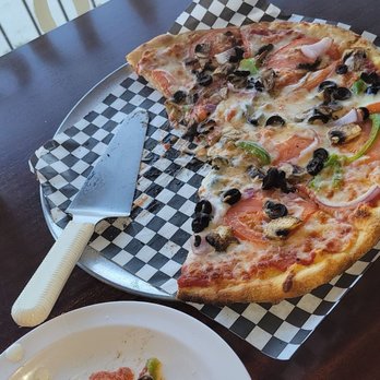 Tony's Pizza Bros - The vegi pizza - Pizza Near Me - Camarillo, California Tony's Pizza Bros - The vegi pizza - Pizza Near Me - Camarillo, California