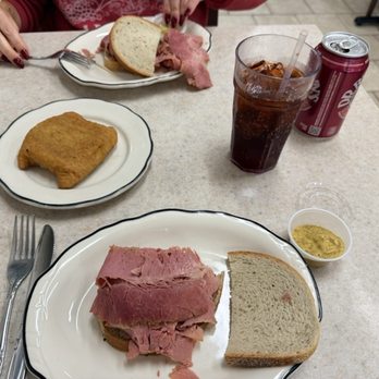 Goodmans Deli & Restaurant - Corned beef on rye, square Knish - Delis Near Me - Berkeley Heights, New Jersey