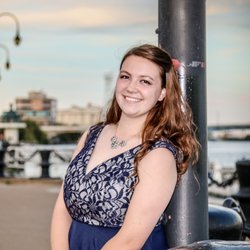 Blue Studio Photography - City Waterfront Senior Session