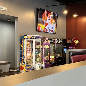 Straw Hat Pizza - Gaming area - Pizza Near Me - Bakersfield, California