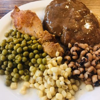 Rouse’s Restaurant - Corn, black eyed peas, hamburger steak and gravy, peas and fried chicken leg - American Near Me - Snow Hill, North Carolina