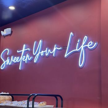 85°C Bakery Cafe - Santee - Inside - Bakeries Near Me - Santee, California 85°C Bakery Cafe - Santee - Inside - Bakeries Near Me - Santee, California