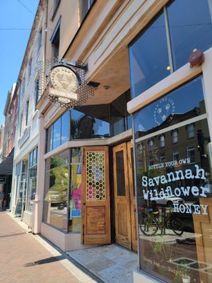 Savannah Bee Company by null