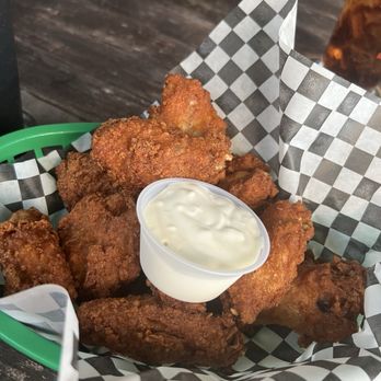 J. Dolan's - Chicken Wings - Pizza Near Me - Honolulu, Hawaii