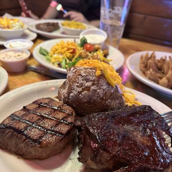 Texas Roadhouse - Barbeque Near Me - Tracy, California