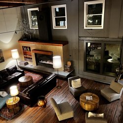The Inn At Lynden - Very beautiful overlook of the hotel lobby