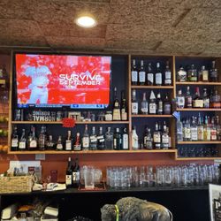 North Beach Tavern - Bar area