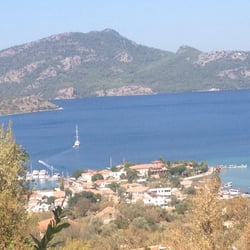 Swan Lake Boutique Hotel & Restaurant