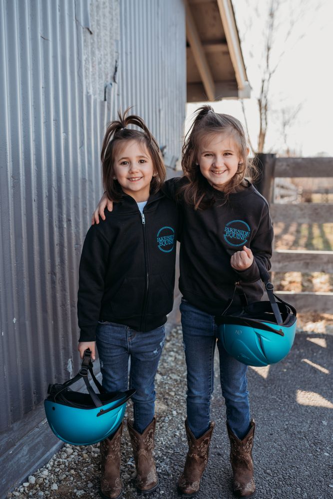 Lakeside Equine Estate - equestrian in Noblesville, IN