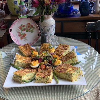 Pleasant and Main - This quiche was amazing!! - Cafes Near Me - Housatonic, Massachusetts