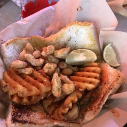 LA Crawfish - Crawfish Po'boy