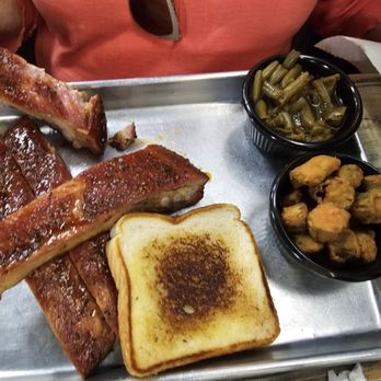 Reid's Hometown Barbecue - Half rack of ribs, green beans, and okra - Barbeque Near Me - Booneville, Arkansas Reid's Hometown Barbecue - Half rack of ribs, green beans, and okra - Barbeque Near Me - Booneville, Arkansas