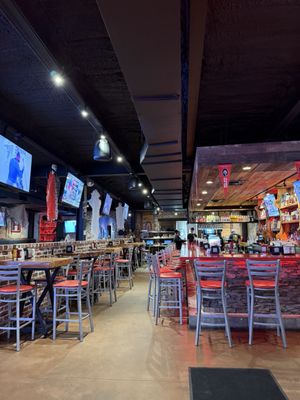 B&W Burgers, Buns & Brews by null