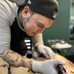 Ink Alchemist - @gfujii-tattoos working