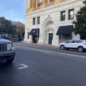 Art's - Themed Cafes Near Me - Savannah, Georgia