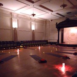 Blue Pearl Yoga Studio  - What to expect during Candlelight yoga
