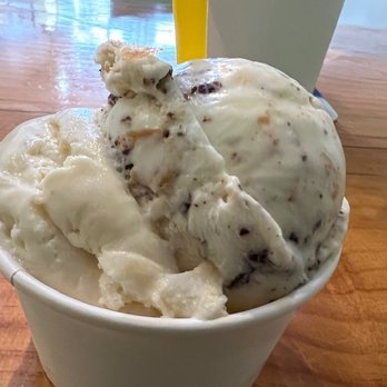 Hammond's Gourmet Ice Cream - Pecan pralines & Peanut butter cookie dough - Ice Cream & Frozen Yogurt Near Me - San Diego, California Hammond's Gourmet Ice Cream - Pecan pralines & Peanut butter cookie dough - Ice Cream & Frozen Yogurt Near Me - San Diego, California