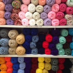 B & E Yarn - Yarn for days