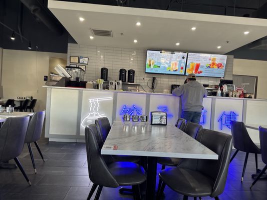 Dumpling Master | Bubble Tea & Noodles by null